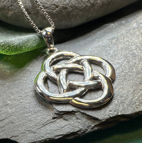 Load image into Gallery viewer, Celtic Necklace, Dara Knot Jewelry, Irish Pendant, Ireland Gift, Scottish Necklace, Celtic Knot Pendant, Friendship Gift, Norse Jewelry
