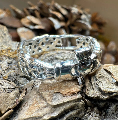 Load image into Gallery viewer, Folklore Irish Claddagh Ring in Sterling Silver
