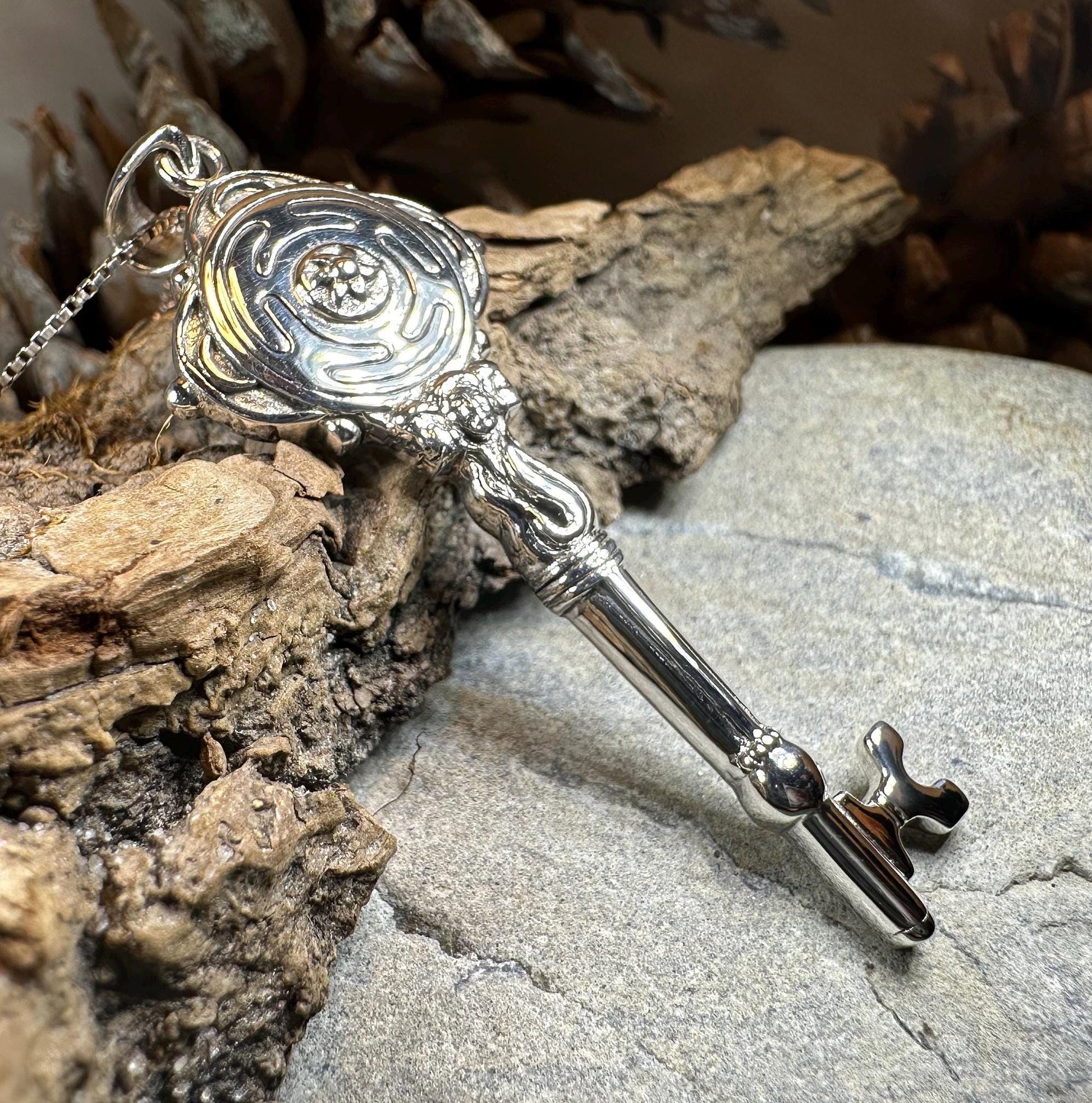 Hecate Key Necklace, Irish Jewelry, Celtic Jewelry, Pagan Gift, Key Pendant, Wiccan Jewelry, Celtic Knot Jewelry, Witch Gift, Gothic Jewelry