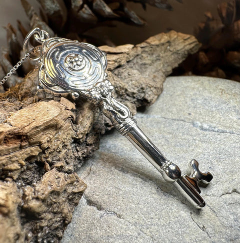 Load image into Gallery viewer, Hecate Key Necklace, Irish Jewelry, Celtic Jewelry, Pagan Gift, Key Pendant, Wiccan Jewelry, Celtic Knot Jewelry, Witch Gift, Gothic Jewelry
