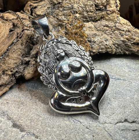 Load image into Gallery viewer, Goddess Necklace, Mother Earth Pendant, Fertility Jewelry, Pregnancy Gift, Pagan Jewelry, Gaia Necklace, Danu Pendant, Mom Gift, Wife Gift
