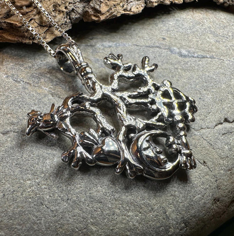 Load image into Gallery viewer, Cimaruta Pendant, Italian Jewelry, Wiccan Jewelry, Celtic Pagan Pendant, Witch Gift, Protection Charm, Evil Eye Amulet, Stregheria Jewelry
