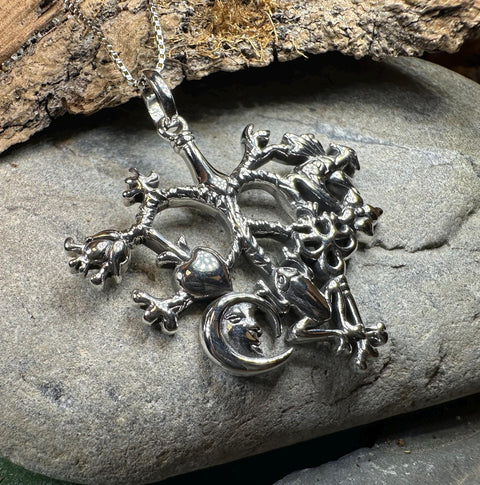 Load image into Gallery viewer, Cimaruta Pendant, Italian Jewelry, Wiccan Jewelry, Celtic Pagan Pendant, Witch Gift, Protection Charm, Evil Eye Amulet, Stregheria Jewelry
