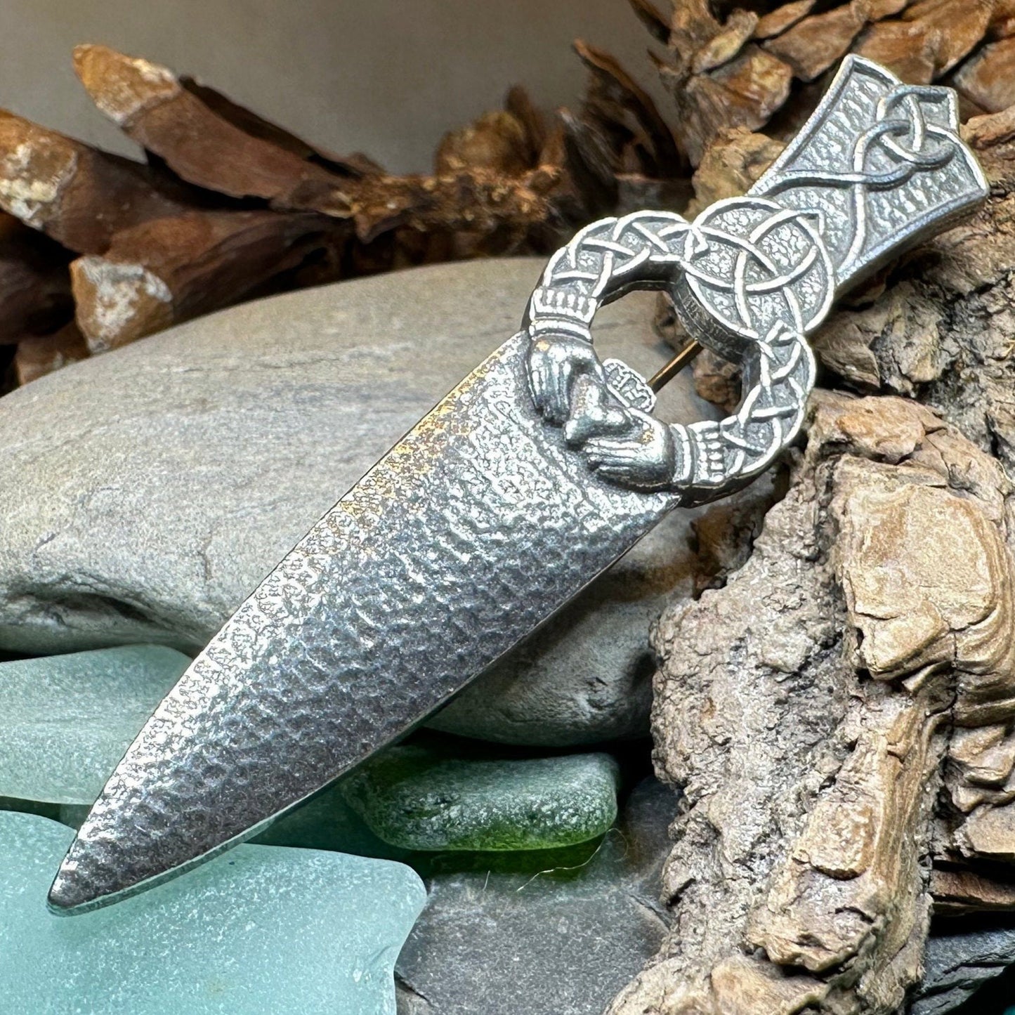 Irish Kilt Pin, Celtic Knot Pin, Claddagh Kilt Pin, Harp Jewelry, Celtic Kilt Pin, Irish Dancer Gift, Celtic Knot Brooch, Bagpiper Gift