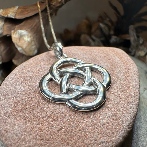 Load image into Gallery viewer, Celtic Necklace, Dara Knot Jewelry, Irish Pendant, Ireland Gift, Scottish Necklace, Celtic Knot Pendant, Friendship Gift, Norse Jewelry
