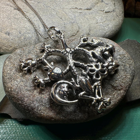 Load image into Gallery viewer, Cimaruta Pendant, Italian Jewelry, Wiccan Jewelry, Celtic Pagan Pendant, Witch Gift, Protection Charm, Evil Eye Amulet, Stregheria Jewelry
