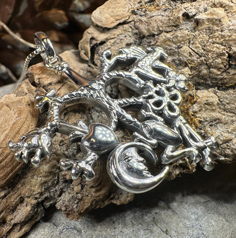 Load image into Gallery viewer, Cimaruta Pendant, Italian Jewelry, Wiccan Jewelry, Celtic Pagan Pendant, Witch Gift, Protection Charm, Evil Eye Amulet, Stregheria Jewelry
