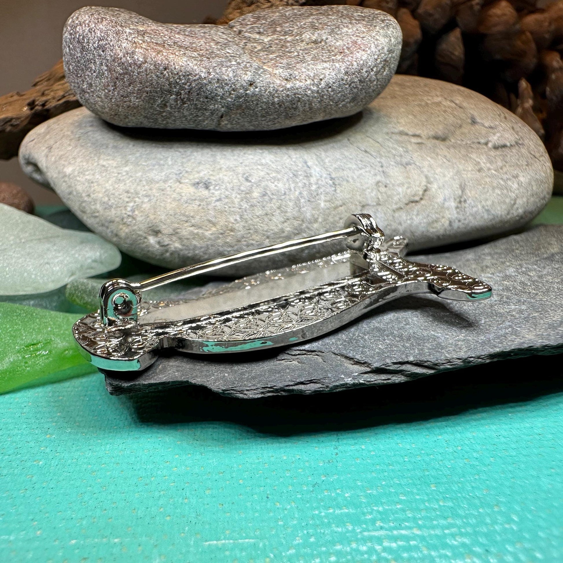 Puffin Brooch, Celtic Pin, Scotland Jewelry, Enamel Pin, Celtic Jewelry, Seabird Pewter Pin, Celtic Bird Jewelry, Nature Jewelry, Wife Gift