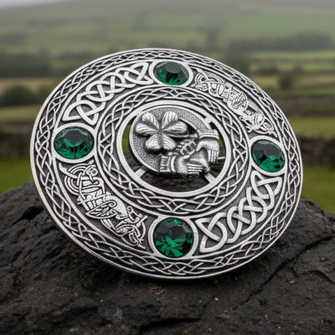 Load image into Gallery viewer, Claddagh Brooch, Celtic Shamrock Jewelry, Large Irish Pin, Clover Brooch, Ireland Brooch, Claddagh Tartan Pin, Bagpiper Gift, Mens Plaid Pin
