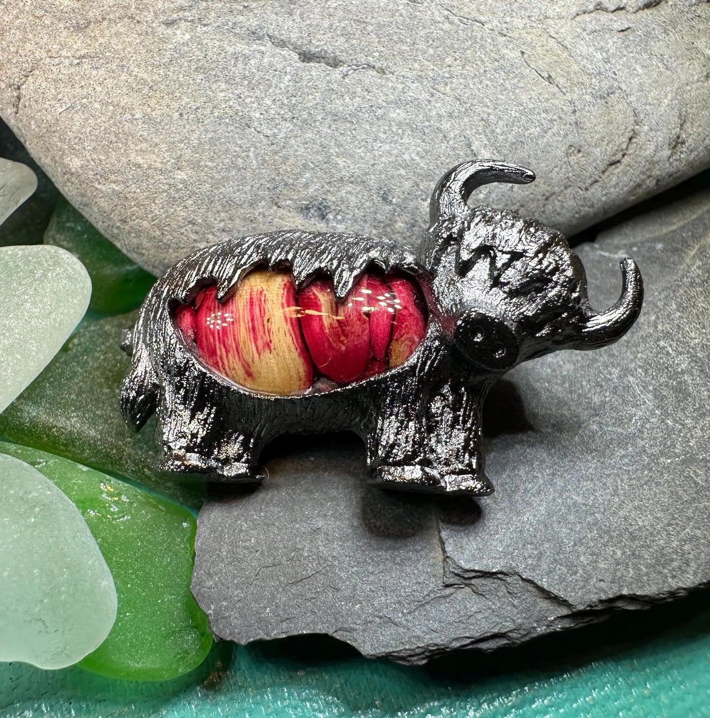 Heathergems Highland Cow Brooch - Handmade in Scotland — view 15