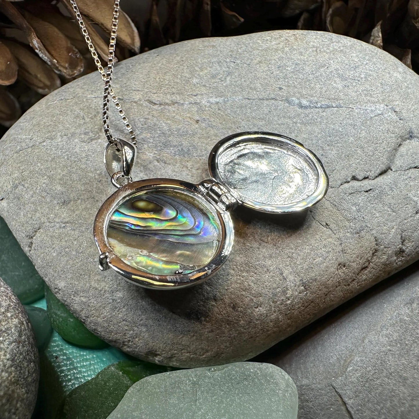 Ceangailte Celtic Tree Locket Necklace — view 4