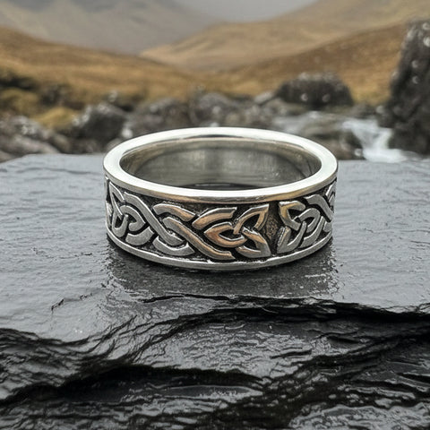 Load image into Gallery viewer, Celtic Ring, Irish Wedding Ring, Silver Scottish Ring, Large Irish Ring, Promise Ring, Anniversary Gift, Wedding Band, Ireland Gift
