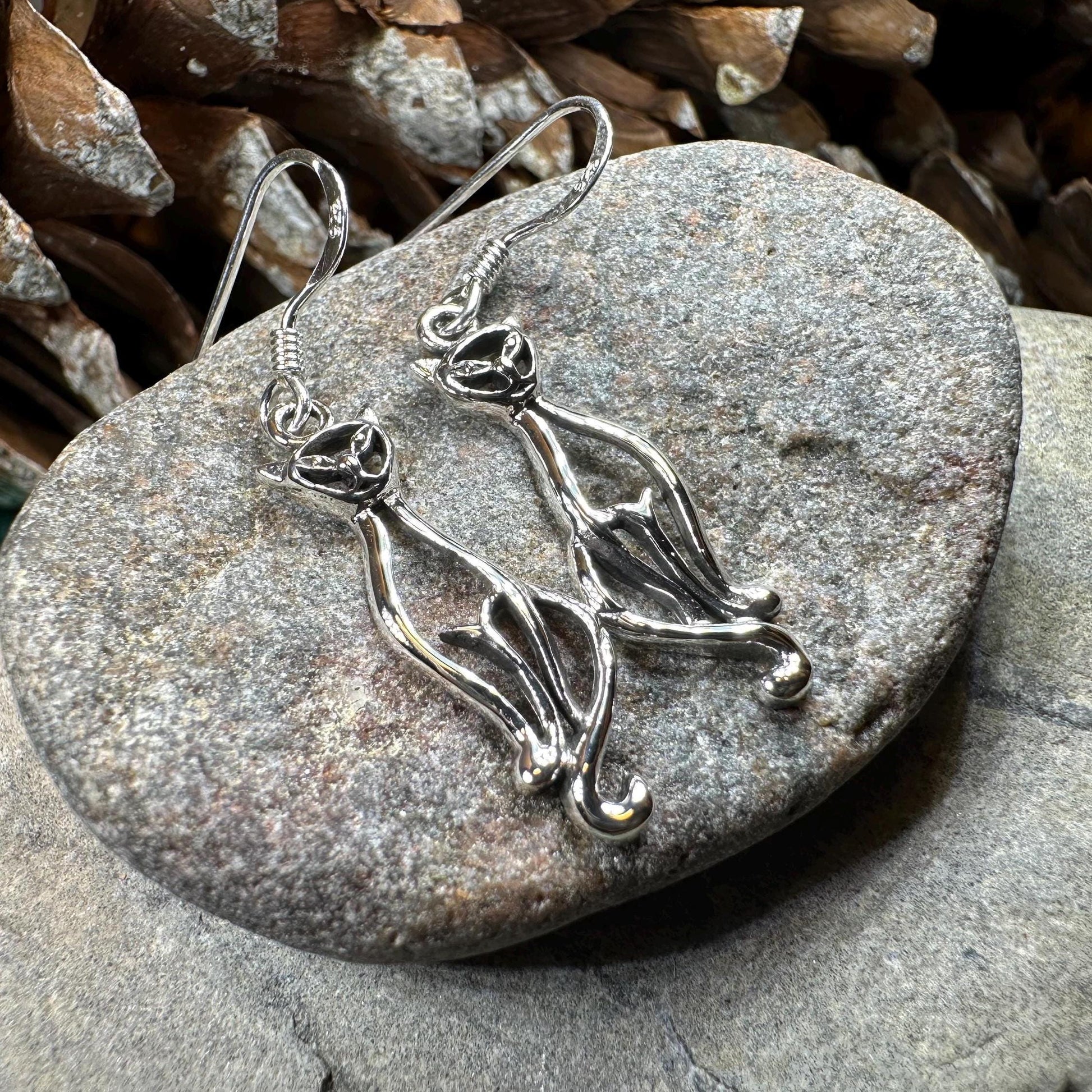 Celtic Cat Earrings, Cat Lover Gift, Celtic Jewelry, Irish Jewelry, Cat Lady Gift, Cat Mom Gift, Animal Jewelry, Mom Gift, Long Drop Earring