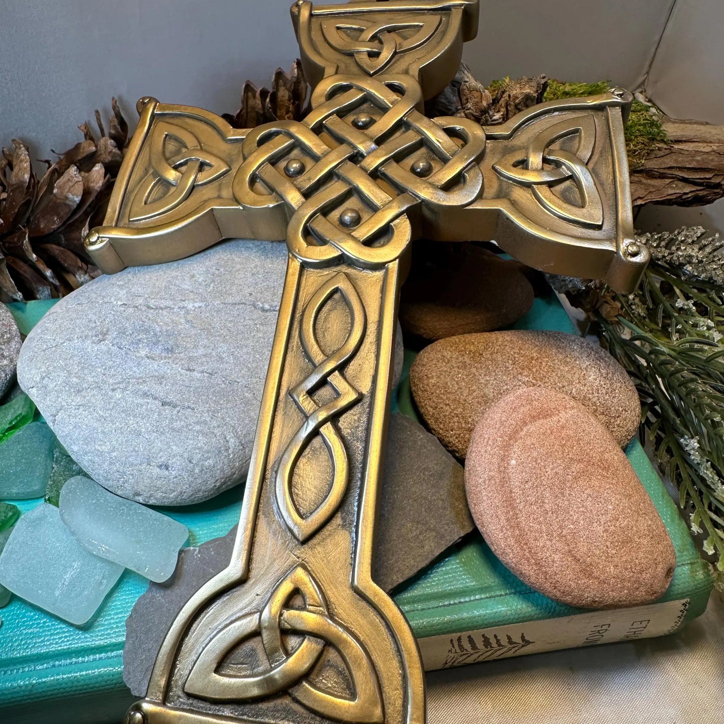 Love Knot Celtic Cross Wall Plaque — view 5