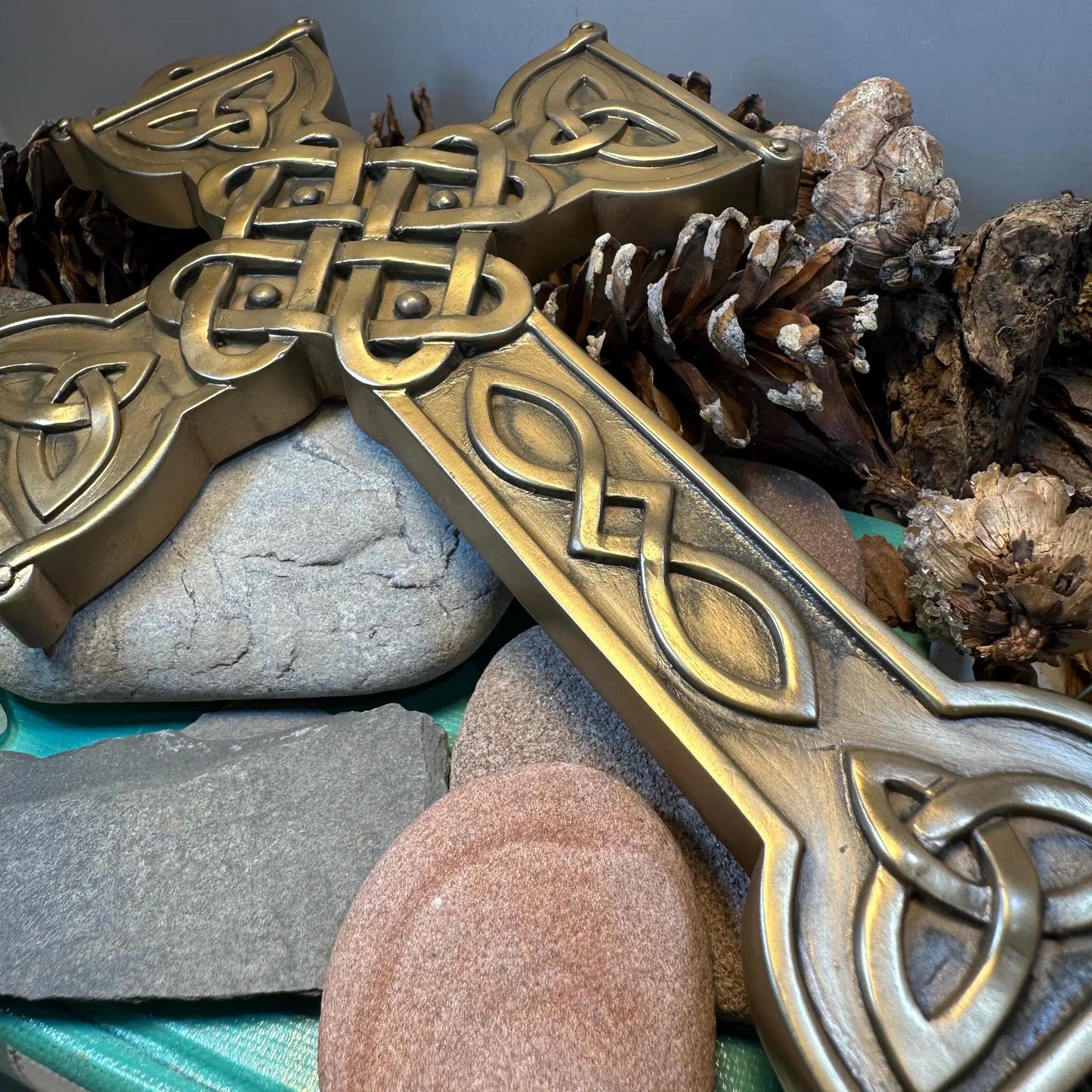 Love Knot Celtic Cross Wall Plaque — view 6