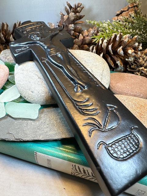 Load image into Gallery viewer, Celtic Cross, Turf High Cross, Irish Cross Statue, Ireland Crucifix Gift, Irish Turf, Housewarming Gift, New Home Gift, Confirmation
