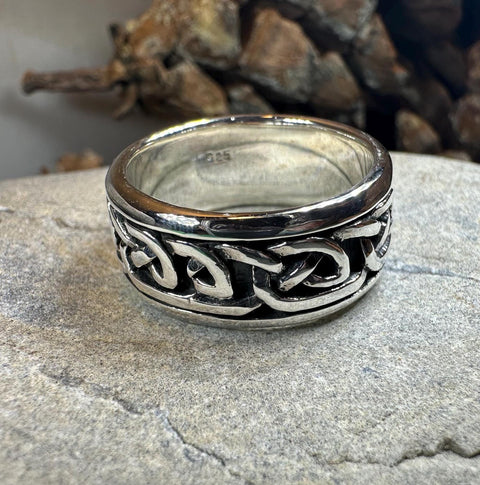 Load image into Gallery viewer, Celtic Ring, Irish Wedding Ring, Silver Scottish Ring, Large Irish Ring, Promise Ring, Anniversary Gift, Wedding Band, Ireland Gift

