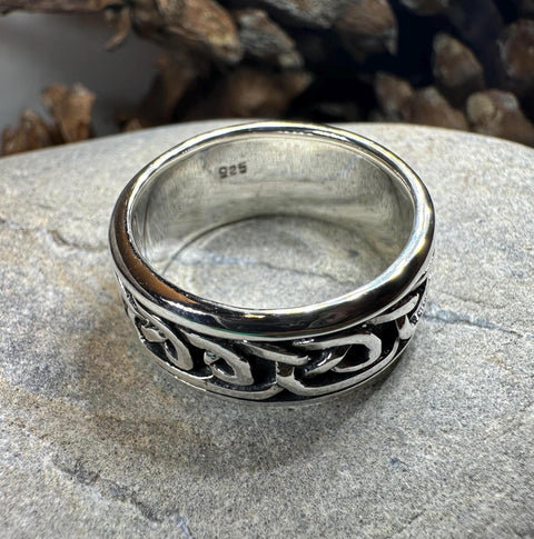 Load image into Gallery viewer, Celtic Ring, Irish Wedding Ring, Silver Scottish Ring, Large Irish Ring, Promise Ring, Anniversary Gift, Wedding Band, Ireland Gift
