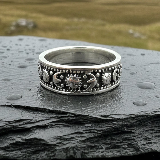 Crescent Moon Ring, Astronomy Ring, Celestial Ring, Outer Space Jewelry, Sun Ring, Science Lover Gift, Wiccan Jewelry, Boho Ring, Mom Gift