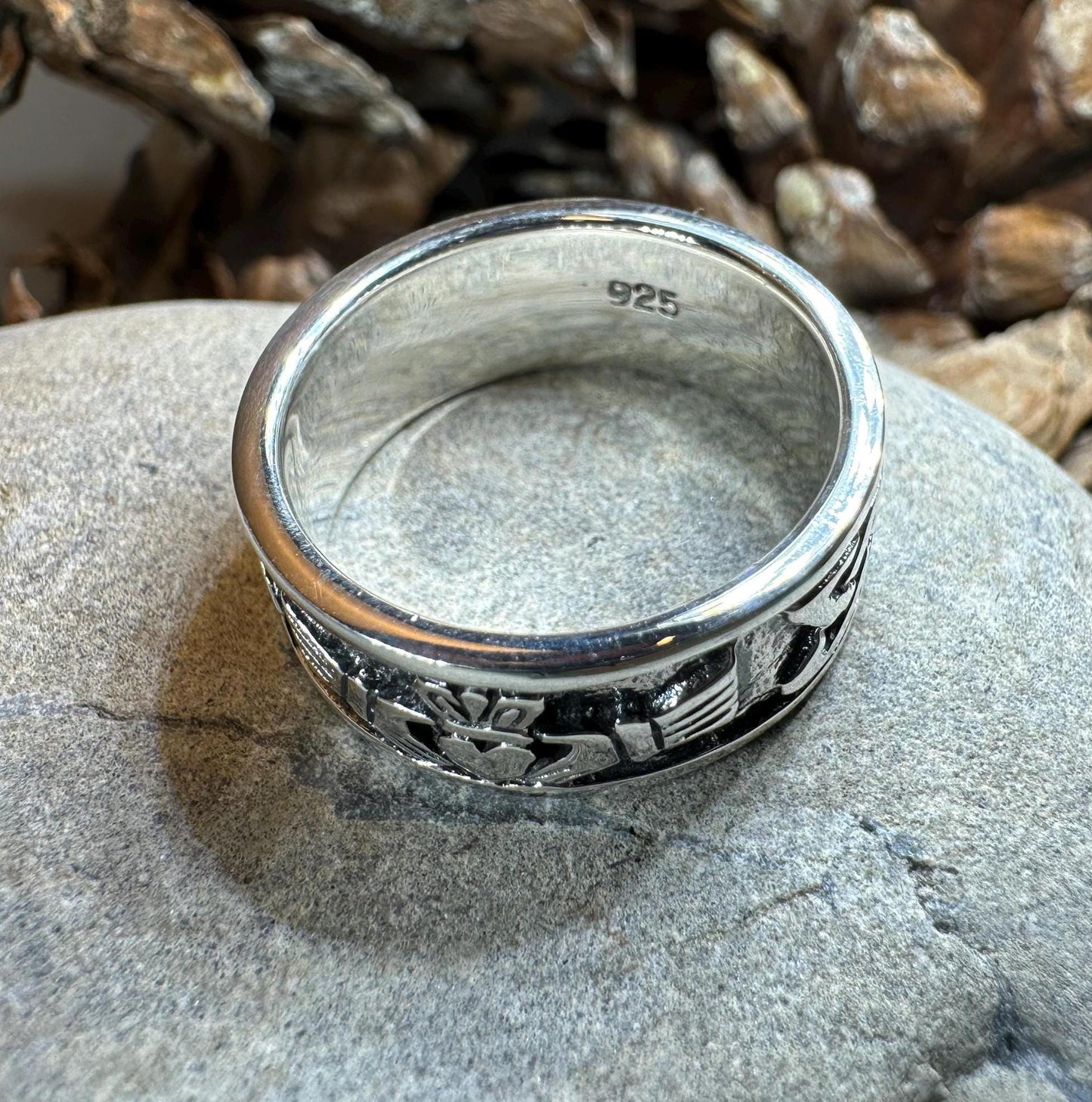 Gu Là Luain Celtic Claddagh Ring — view 7