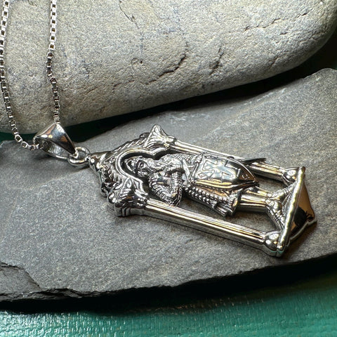 Load image into Gallery viewer, Templar Knight Necklace, Medieval Jewelry, Templar Cross Pendant, Men's Pendant, Spiritual Jewelry, Celtic Jewelry, Soldier of Christ

