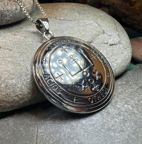 Load image into Gallery viewer, Archangel Raphael Sigil Pendant, Angel Necklace, Spiritual Jewelry, Kabbalah Necklace, Guardian Angel, Recovery Jewelry, Protection Charm
