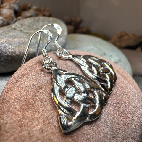 Load image into Gallery viewer, Celtic Earrings, Scottish Earrings, Irish Jewelry, Ireland Gift, Scotland Jewelry, Triquetra, Celtic Knot, Scottish Jewelry, Norse Jewelry

