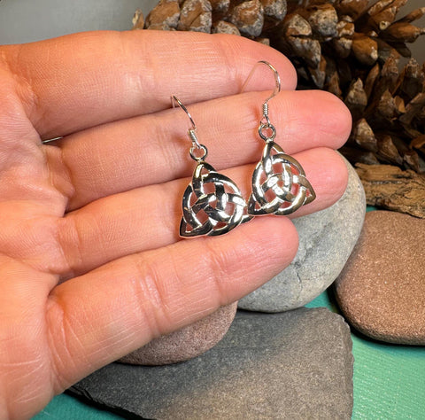 Load image into Gallery viewer, Celtic Earrings, Scottish Earrings, Irish Jewelry, Ireland Gift, Scotland Jewelry, Triquetra, Celtic Knot, Scottish Jewelry, Norse Jewelry
