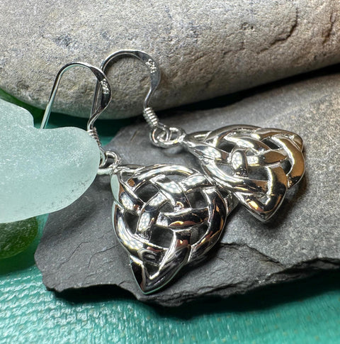 Load image into Gallery viewer, Celtic Earrings, Scottish Earrings, Irish Jewelry, Ireland Gift, Scotland Jewelry, Triquetra, Celtic Knot, Scottish Jewelry, Norse Jewelry
