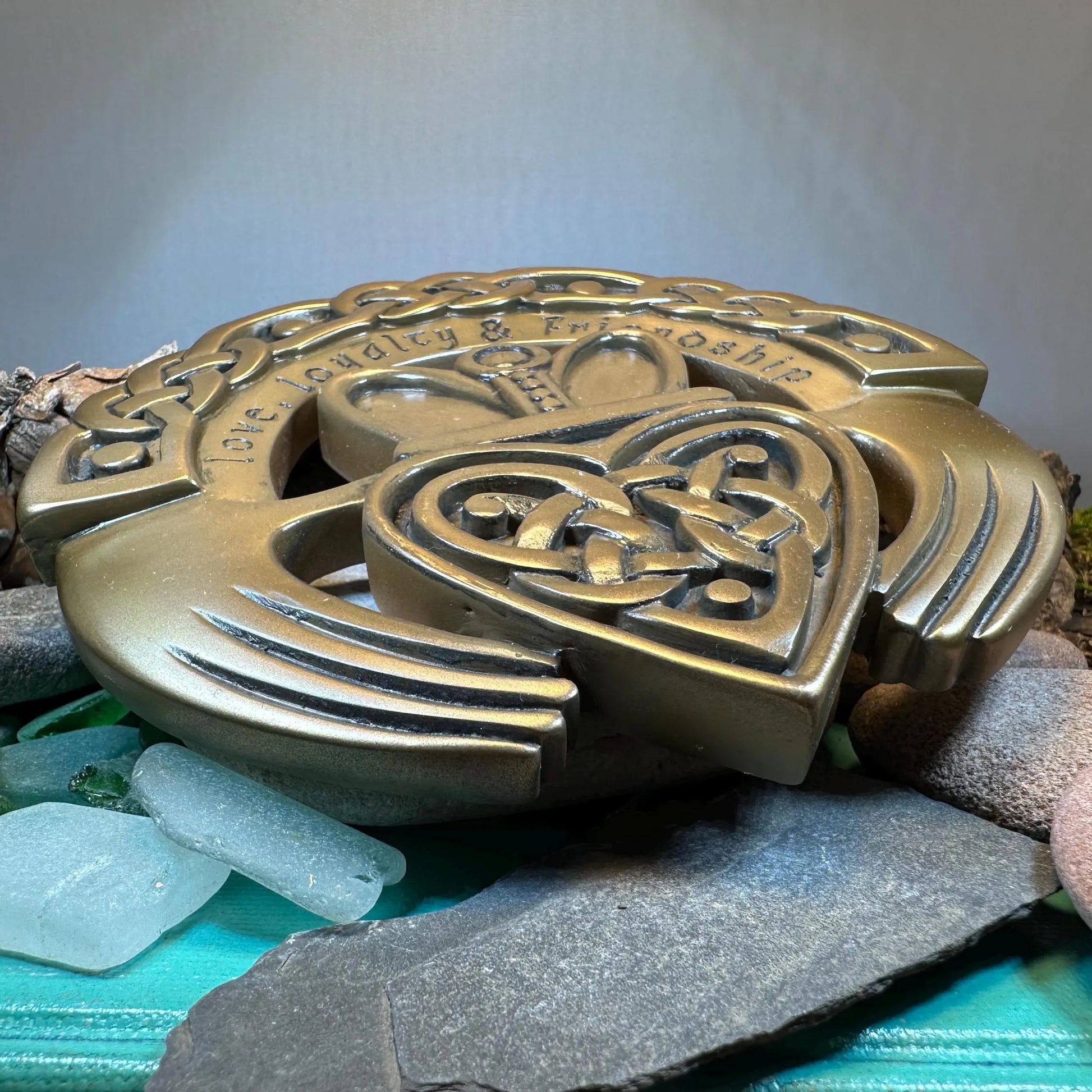 Irish Cladagh Wall Plaque — view 7
