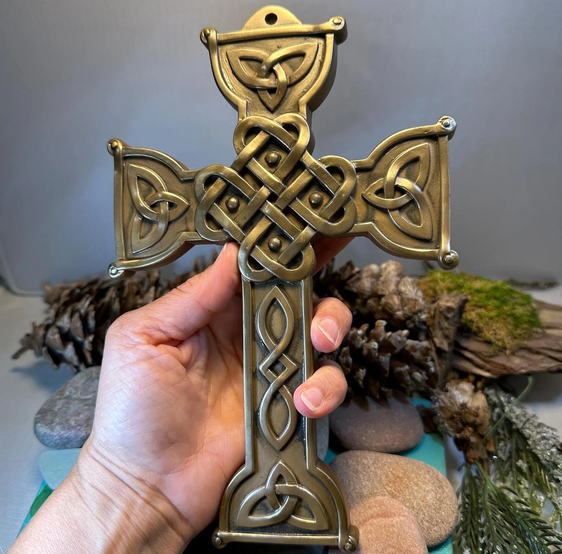 Love Knot Celtic Cross Wall Plaque — view 7