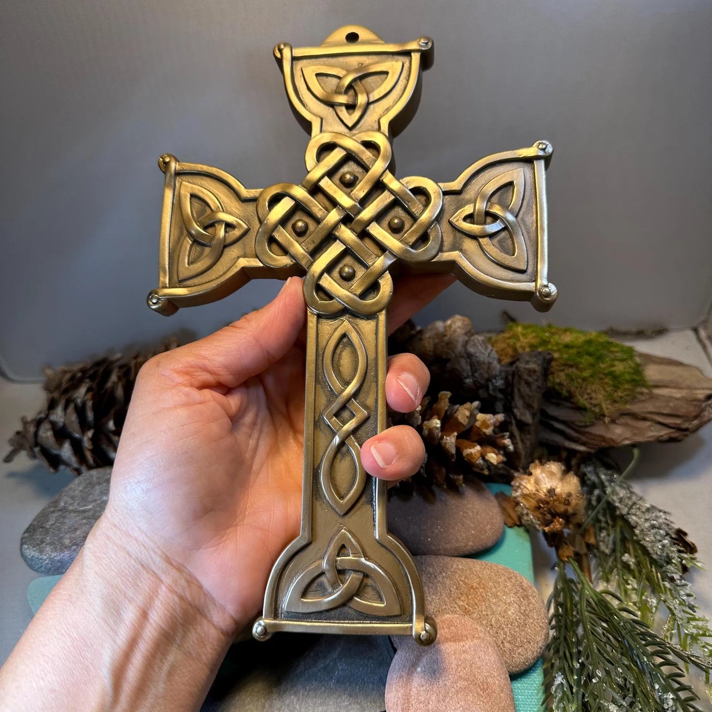 Love Knot Celtic Cross Wall Plaque — view 3
