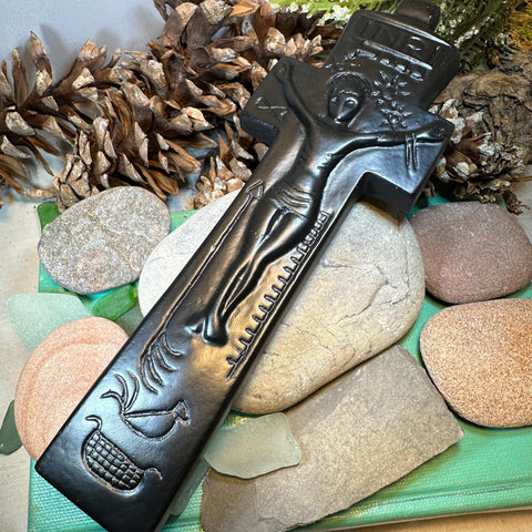 Load image into Gallery viewer, Celtic Cross, Turf High Cross, Irish Cross Statue, Ireland Crucifix Gift, Irish Turf, Housewarming Gift, New Home Gift, Confirmation

