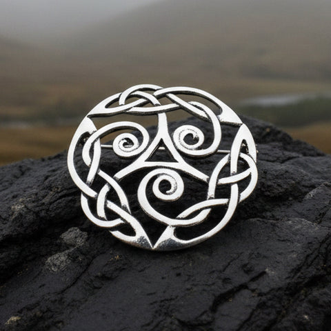 Load image into Gallery viewer, Celtic Knot Brooch, Celtic Jewelry, Irish Jewelry, Scotland Brooch, Celtic Brooch, Anniversary Gift, Celtic Knot Pin, Ireland Gift, Norse
