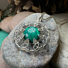 Load image into Gallery viewer, Trinity Knot Malachite Necklace
