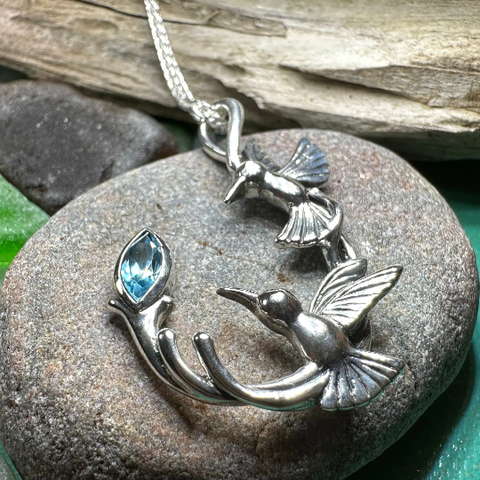 Load image into Gallery viewer, Celtic Hummingbird Necklace
