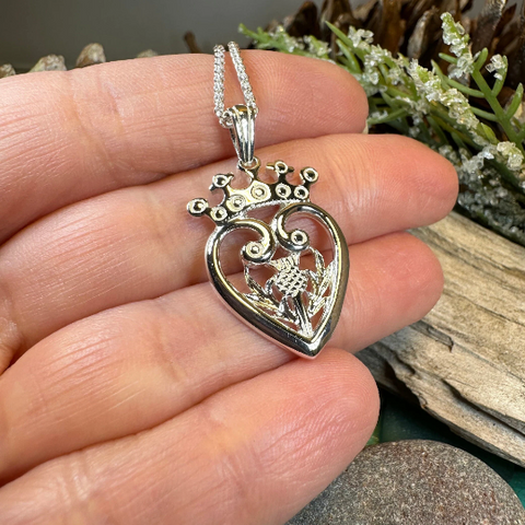 Load image into Gallery viewer, Regal Scottish Thistle Luckenbooth Necklace
