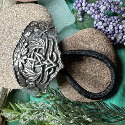 Load image into Gallery viewer, Celtic Daisy Ponytail Holder
