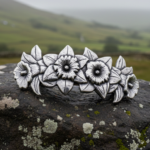Load image into Gallery viewer, Daffodil Hair Clip for Women
