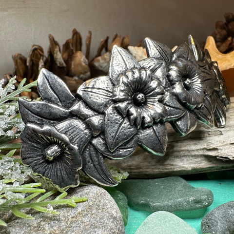 Load image into Gallery viewer, Daffodil Hair Clip for Women

