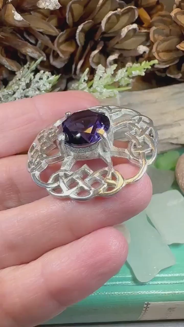 Celtic Knot Brooch, Celtic Jewelry, Scotland Jewelry, Scottish Pin, Mom Gift, Wife Gift, Ireland Pin, Outlander Jewelry, Irish Jewelry
