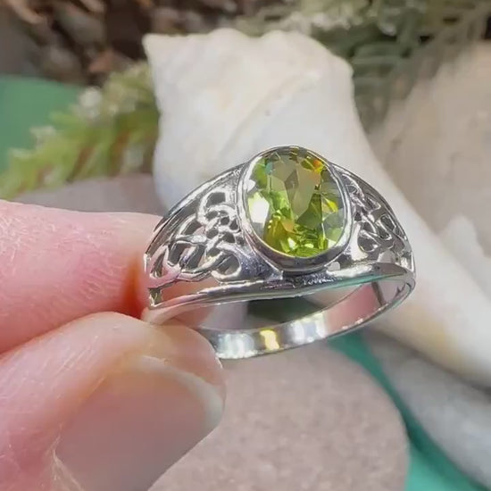 Celtic Knot Ring, Celtic Jewelry, Irish Ring, Celtic Promise Ring, Irish Jewelry, Anniversary Gift, Scottish Ring, Peridot Ring, Wife Gift