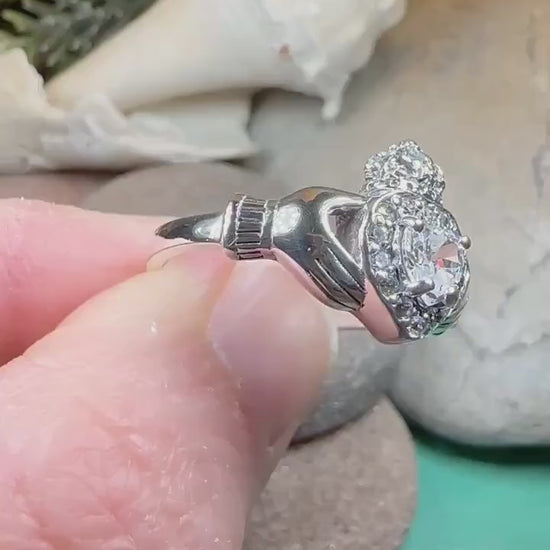 Claddagh Ring, Celtic Jewelry, Irish Jewelry, Bridal Jewelry, Ireland Gift, Promise Ring, Anniversary Gift, Girlfriend Gift, Wife Gift