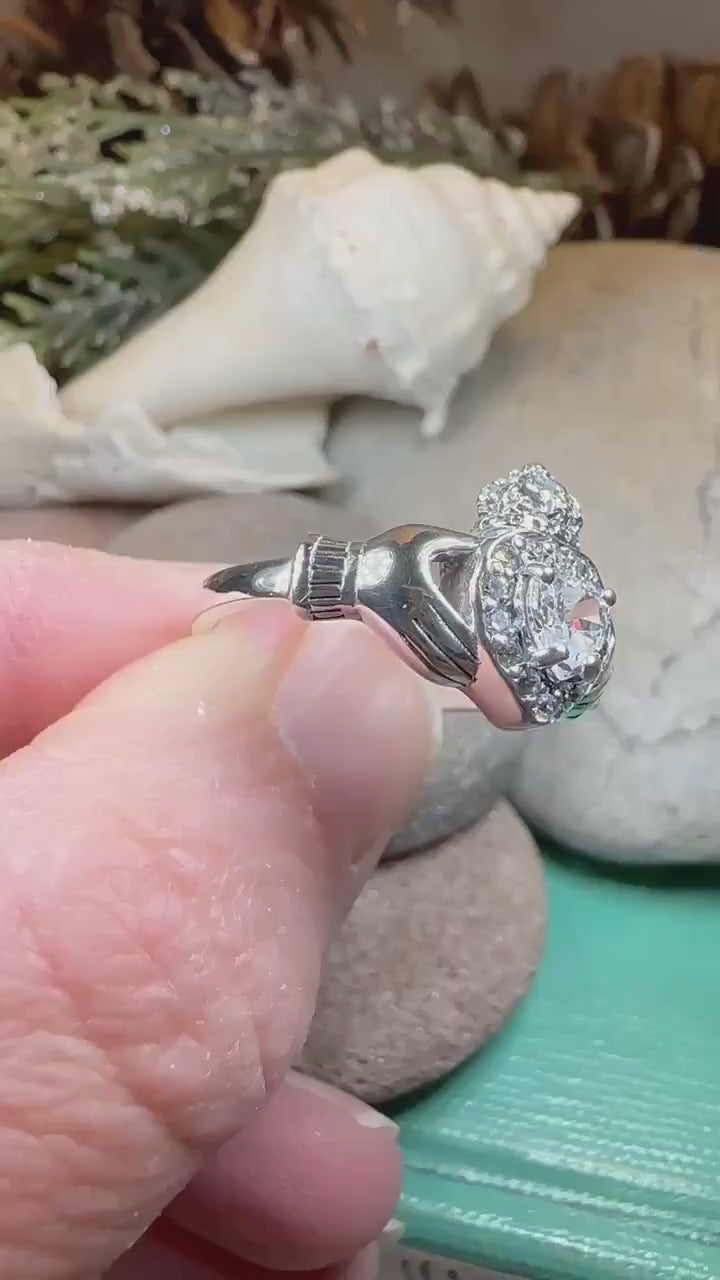 Claddagh Ring, Celtic Jewelry, Irish Jewelry, Bridal Jewelry, Ireland Gift, Promise Ring, Anniversary Gift, Girlfriend Gift, Wife Gift