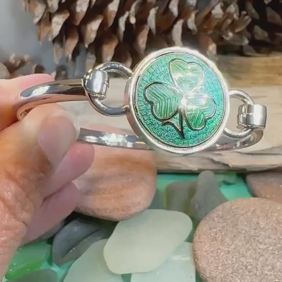 Shamrock Bracelet, Celtic Jewelry, Irish Jewelry, Bangle Bracelet, Clover Jewelry, Ireland Jewelry, Wife Gift, Irish Shamrock Bangle