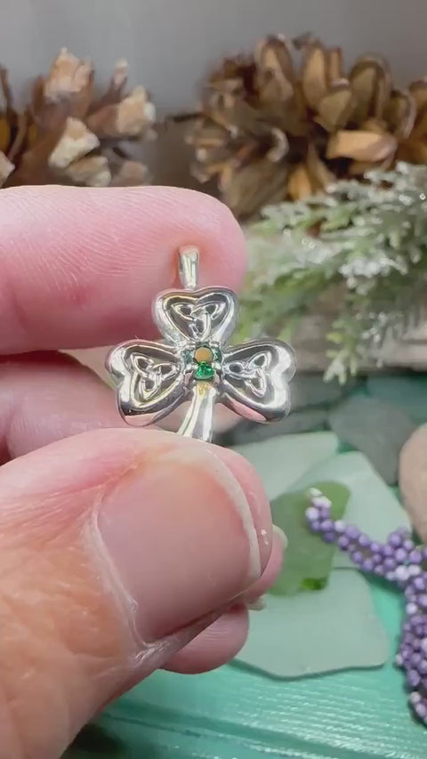 Load and play video in Gallery viewer, Shamrock Necklace, Clover Pendant, Irish Necklace, Irish Gift, Anniversary Gift, Emerald Ireland Jewelry, Friendship Gift, Celtic Necklace
