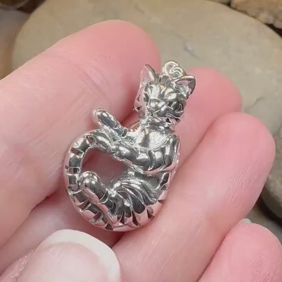 Cat Necklace, Cat Lover Gift, Nature Necklace, Cat Mom, Realistic Tabby Cat, Silver Cat Pendant, Best Friend Gift, Mom Gift, Animal Jewelry