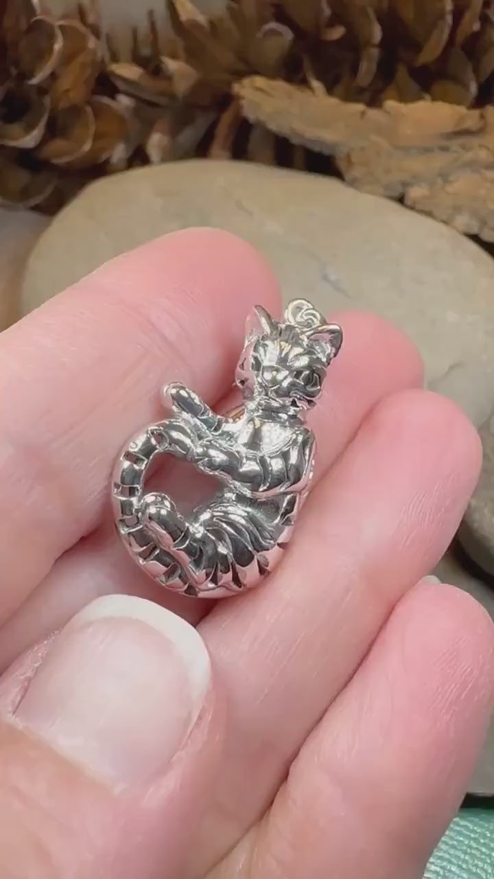Cat Necklace, Cat Lover Gift, Nature Necklace, Cat Mom, Realistic Tabby Cat, Silver Cat Pendant, Best Friend Gift, Mom Gift, Animal Jewelry