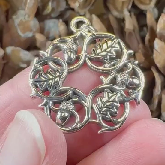 Oak Leaf Necklace, Celtic Jewelry, Acorn Jewelry, Ireland Gift, Irish Jewelry, Scotland Jewelry, Leaf Jewelry, Forest Gift, Graduation Gift