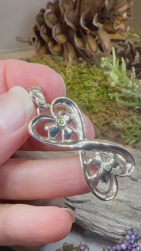 Load and play video in Gallery viewer, Shamrock Necklace, Infinity Jewelry, Irish Jewelry, Anniversary Gift, Wedding Jewelry, Wife Gift, Girlfriend Gift, Wiccan Jewelry, Ireland
